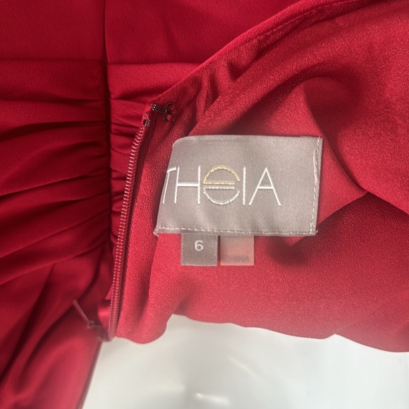 Theia Lucia Kimono Midi Dress - Picture 9 of 9